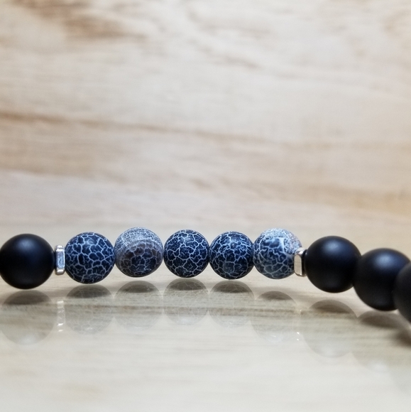 Black Onyx & Effloresce Agate Stretch Bracelet - Picture 6 of 8